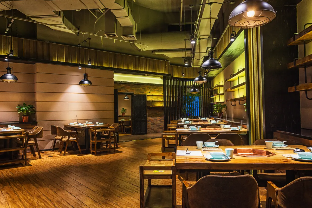 Commercial pest control service for Montreal restaurant and office buildings